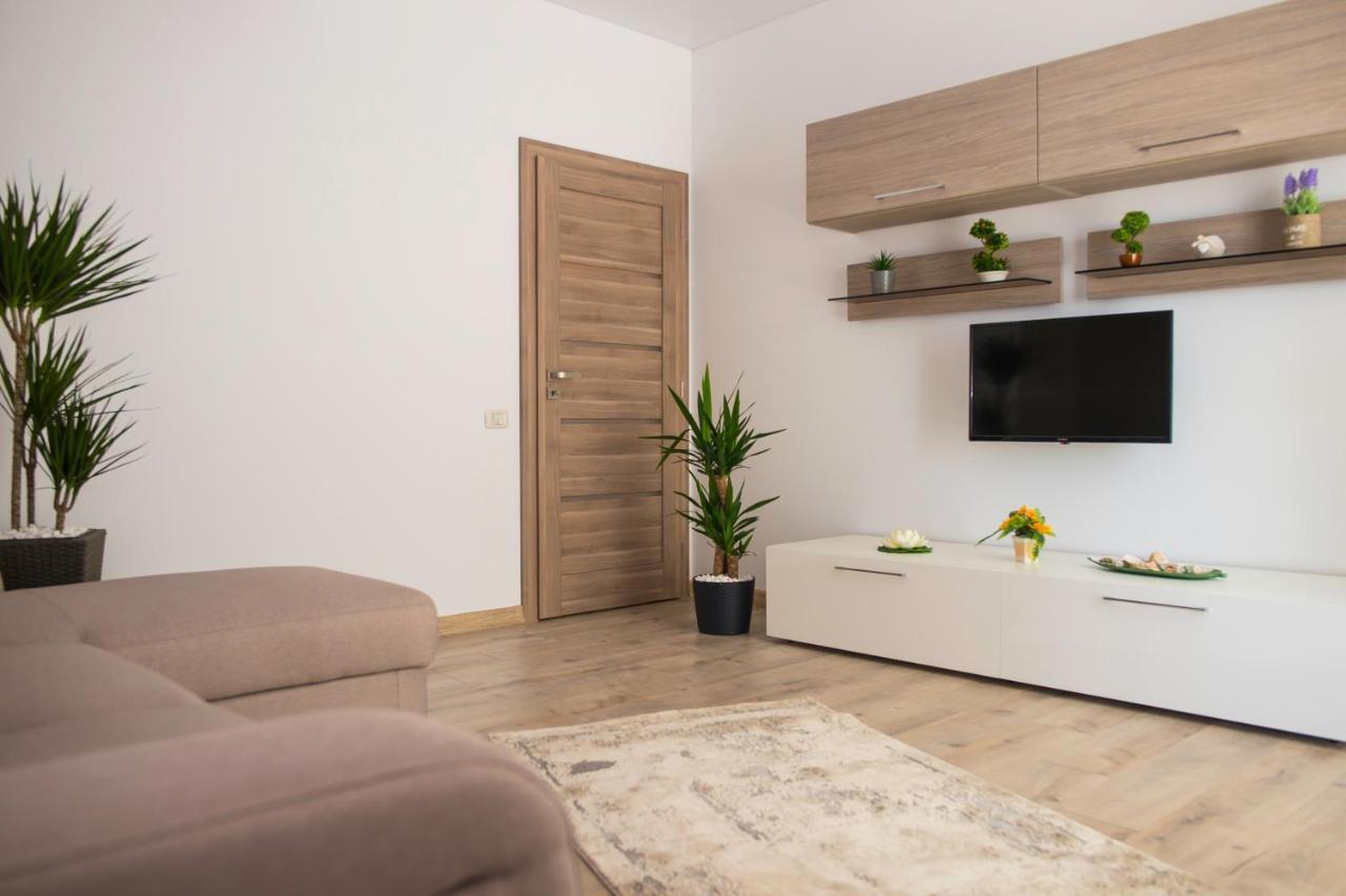 Golden Shell Apartment Mamaia Nord Năvodari Exteriör bild